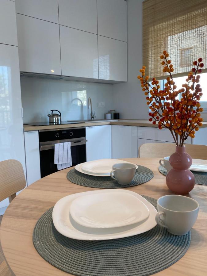 Metro Szwedzka Apartament Orange Warschau Buitenkant foto